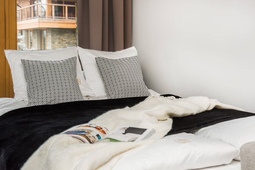Deluxe Studio Suite