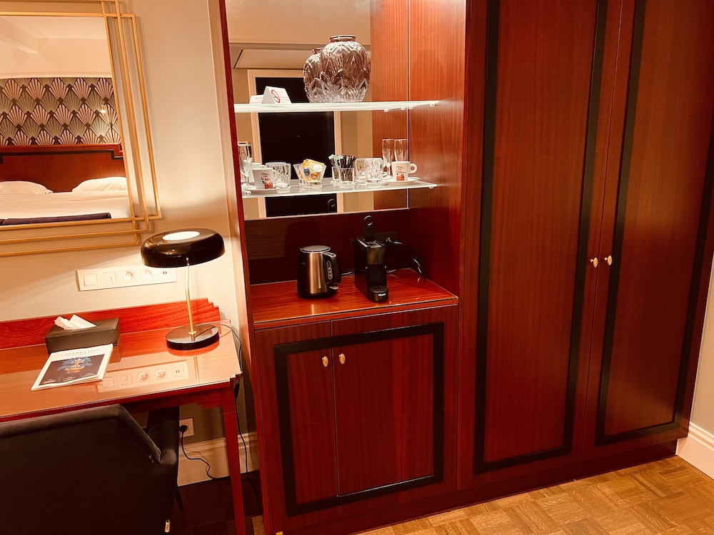 Superior Double Room (Prestige) - Photo 13
