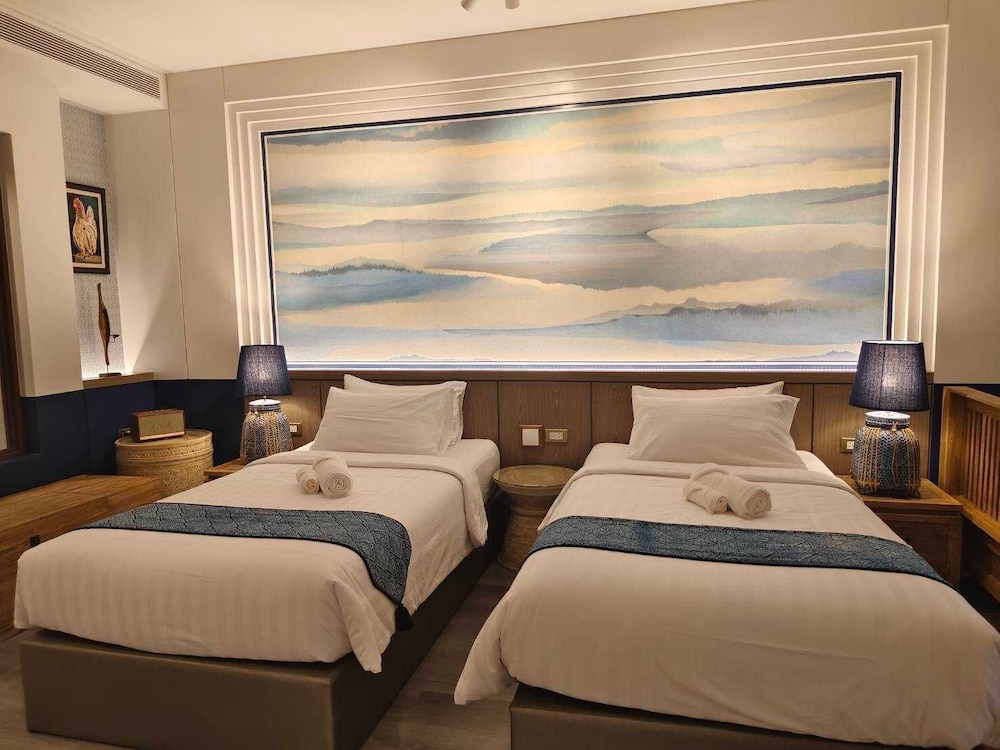 Deluxe Twin Room, Balcony - Photo 3