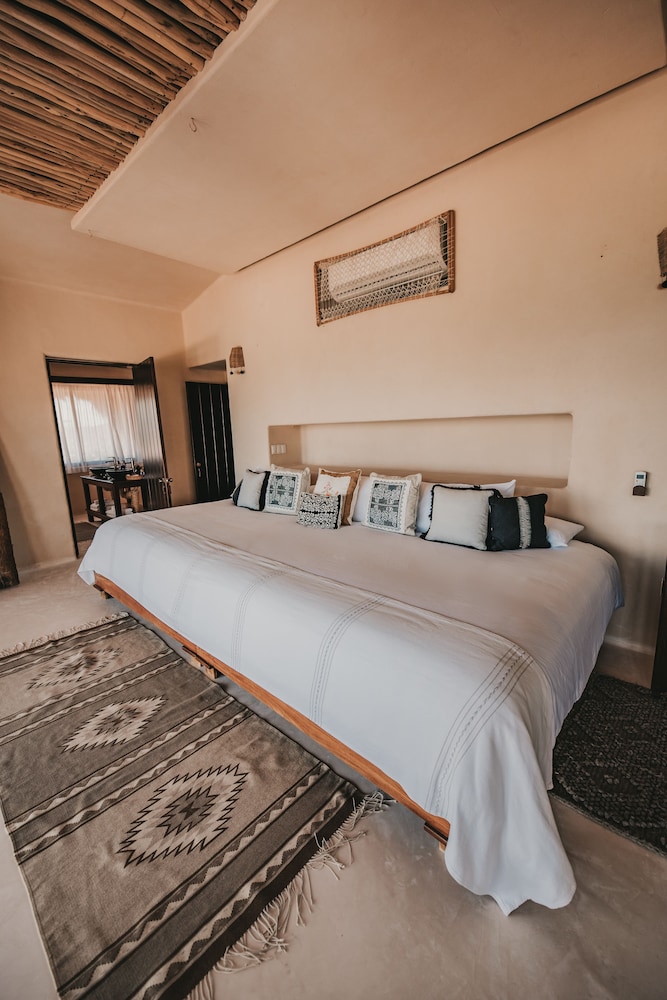 Room (Casa Palapa)
