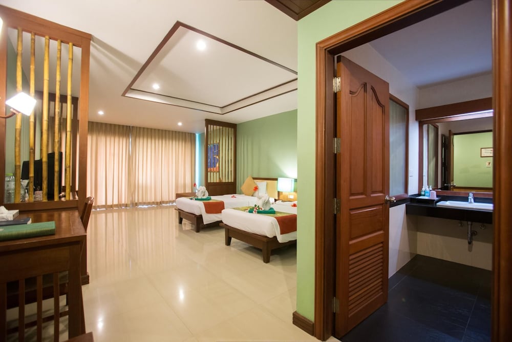 Deluxe Twin Room photo 2