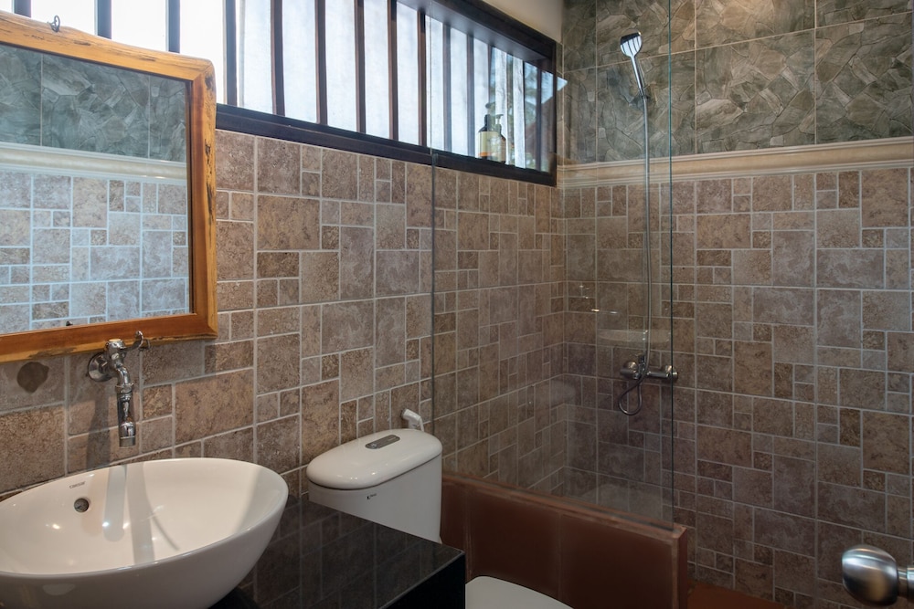 Deluxe Triple Room photo 2
