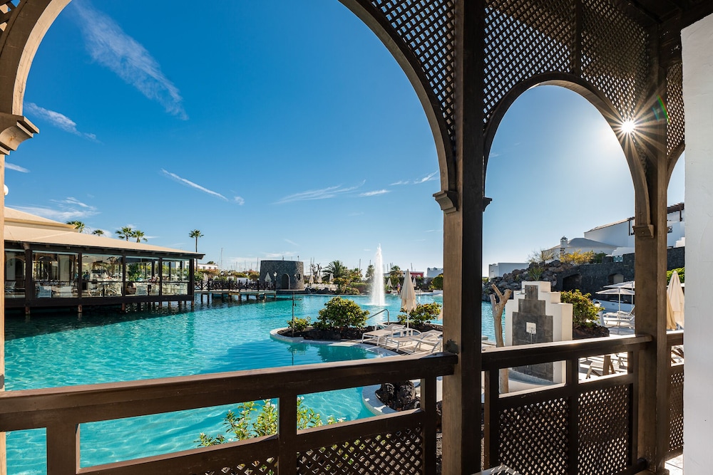 Double Room, Pool View (1 adult and 2 children)