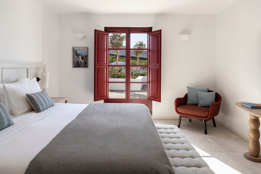 Suite, 2 Bedrooms (Balcony) - Photo 8
