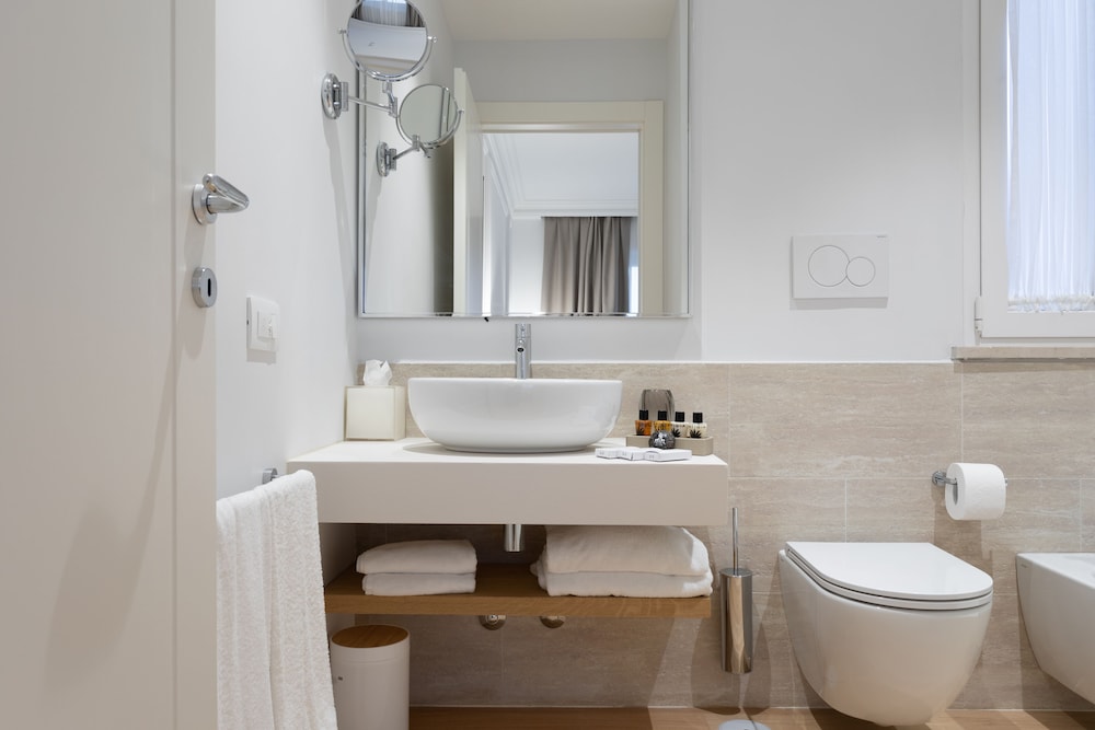 Classic Double Room - Photo 5