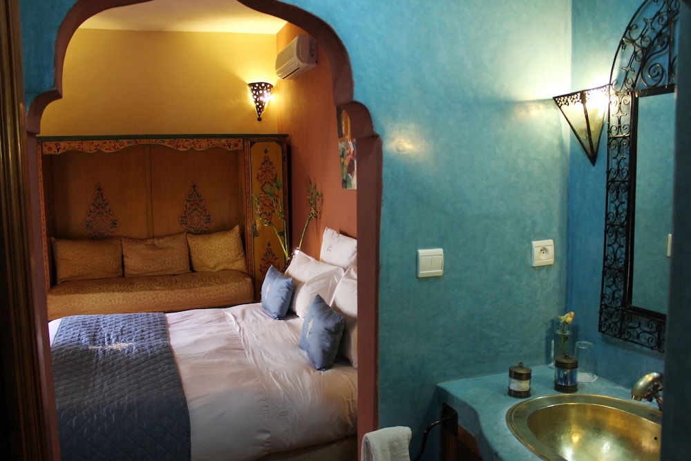 Superior Room - Photo 12