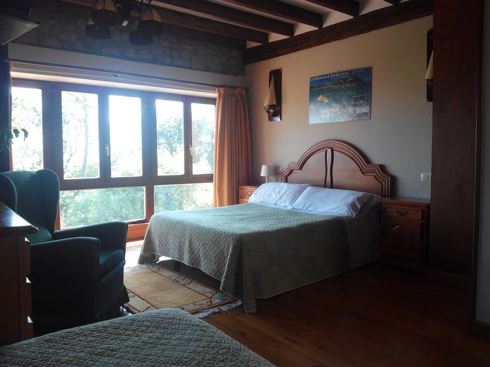 Double Room, Valley View (Double Bed + 2 Rollaway Bed) photo 3