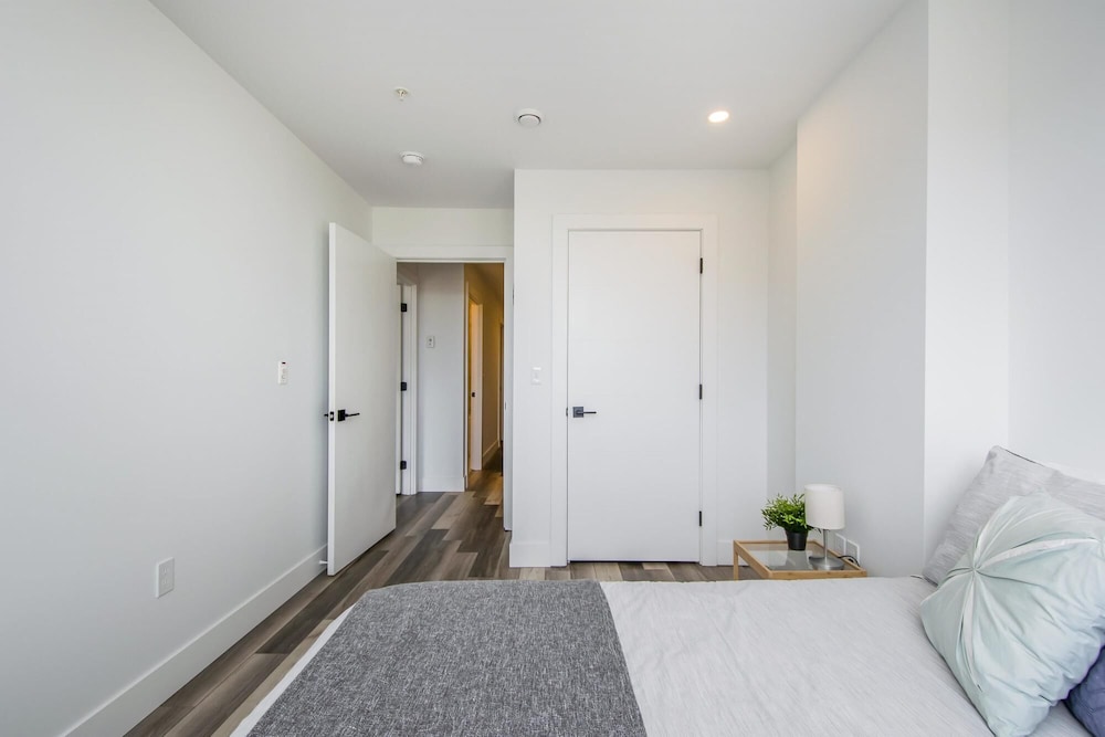 Luxurious 3 Bedroom Brand NEW Town House, 사진 48