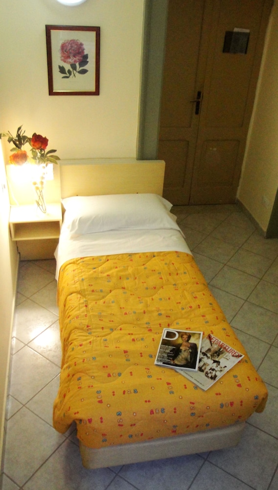 Standard Single Room, Private Bathroom photo 1