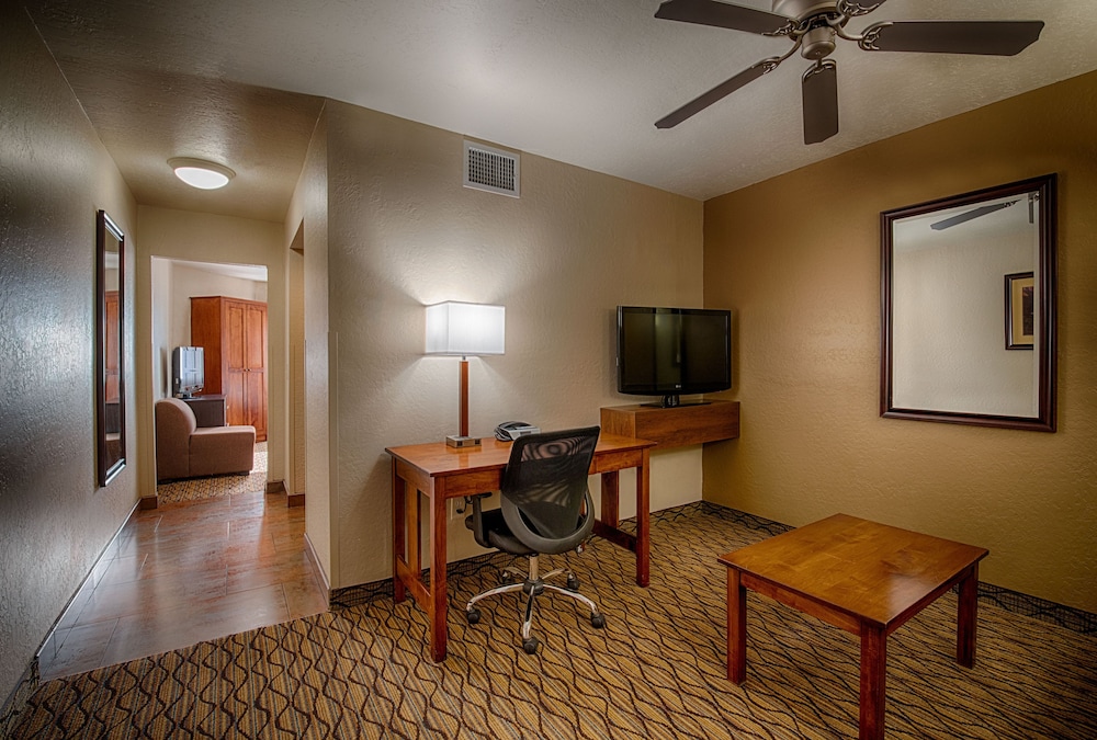 Suite, 1 King Bed (Adults Only) - Photo 4