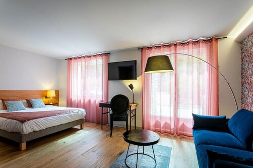 Deluxe Room - Photo 1