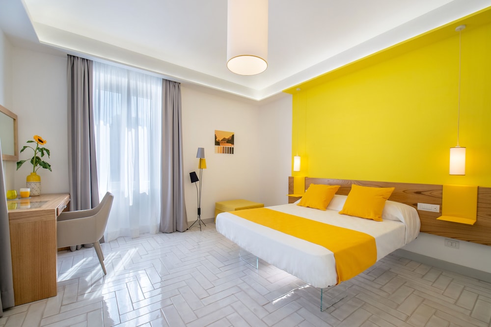 Cortes House - Yellow Suite