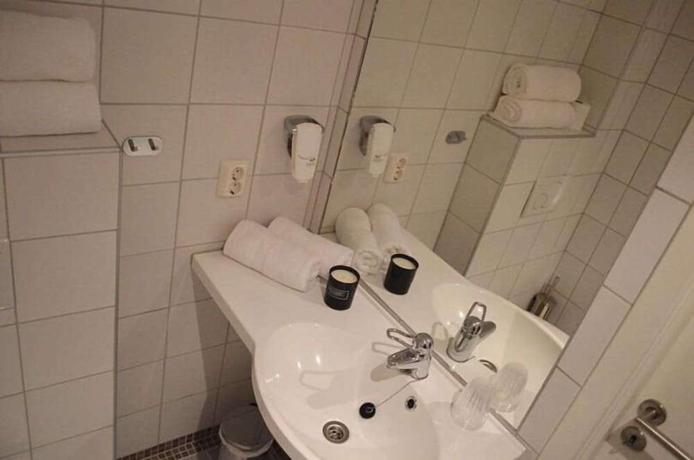 Single Room (3) photo 2