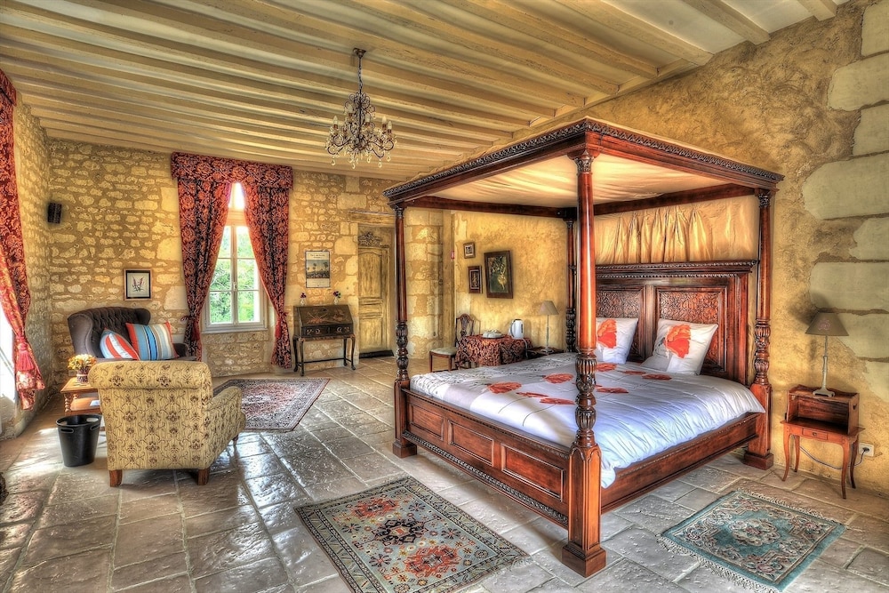 Deluxe Suite, 1 Queen Bed photo 1