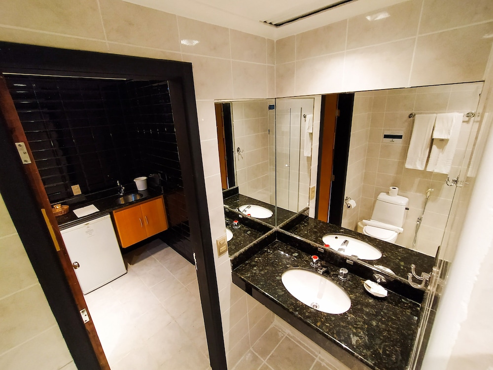 Premium Double or Twin Room - Photo 17