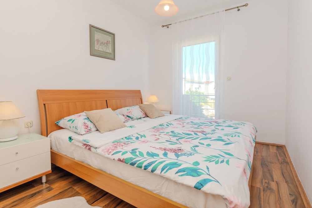 Comfort Apartment, Garden View