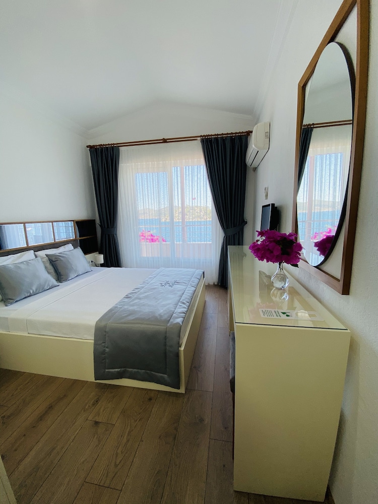 Double Room, Sea View - Photo 4