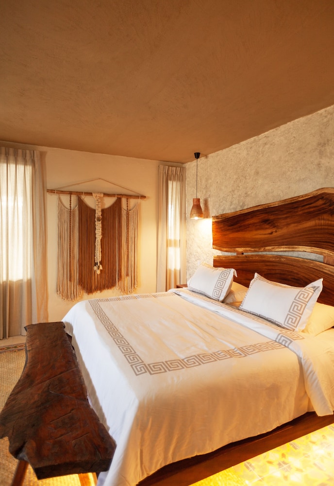 Ocean View Suite, 1 King Bed photo 2