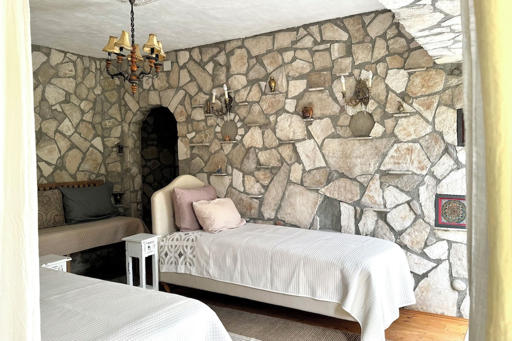 Traditional House, 2 Double Beds, Air conditioning