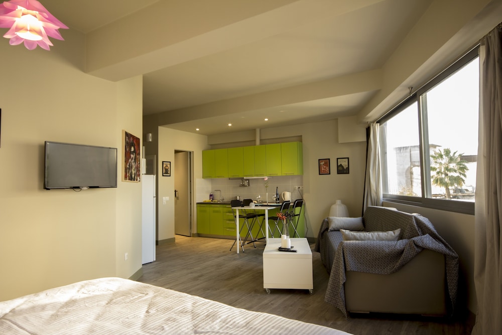 Apartment, Balcony (201) photo 3