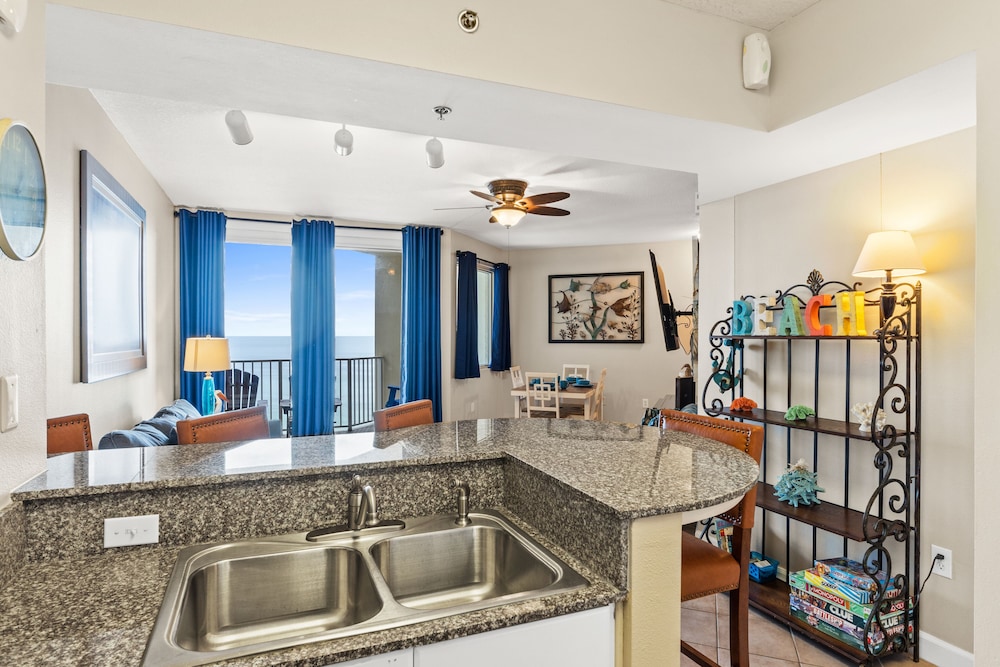 Condo, 1 Bedroom, Balcony, Ocean View (1210)