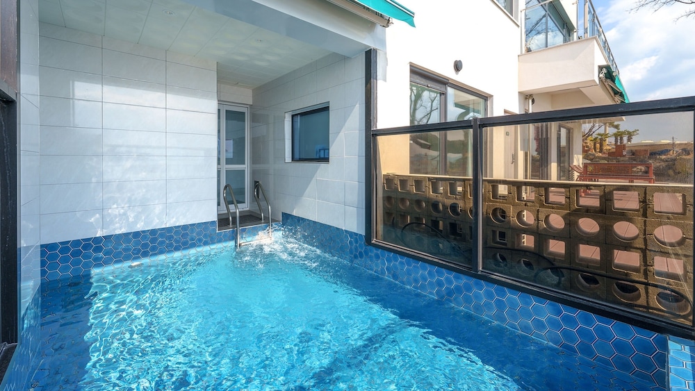 Basic Room, 2 Bedrooms (Ocean View A101 (Pool Villa))