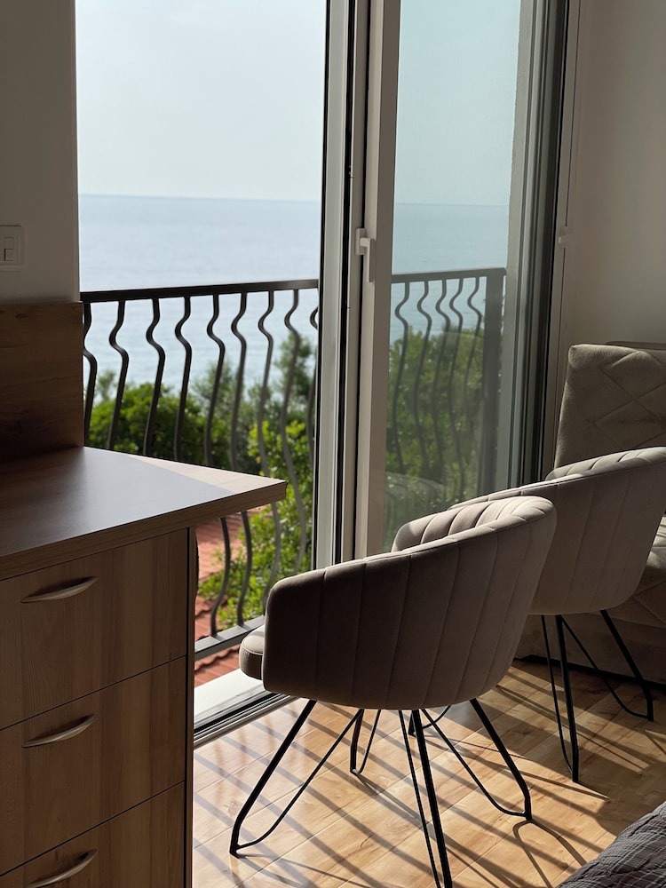 Deluxe Triple Room, Sea View photo 1
