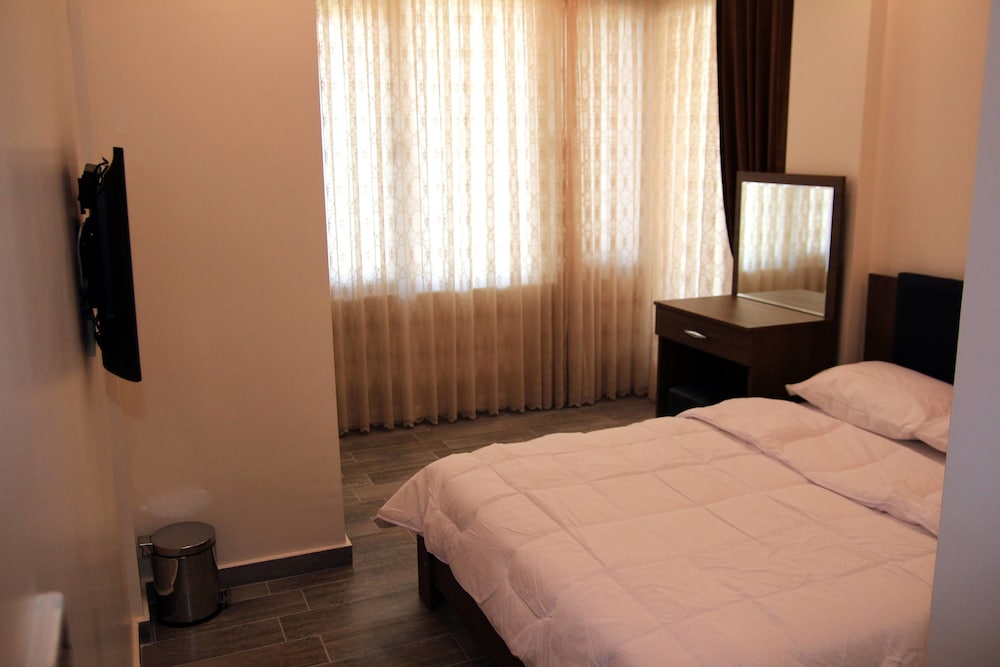 Standard Room, Pool View photo 1