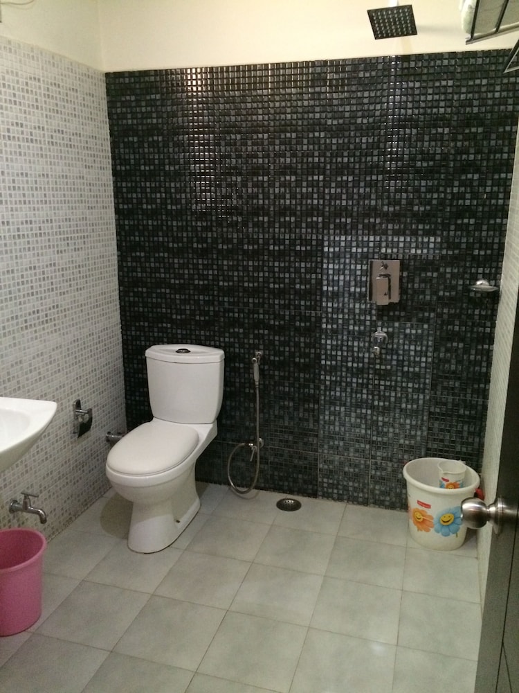 Deluxe Room - Photo 3