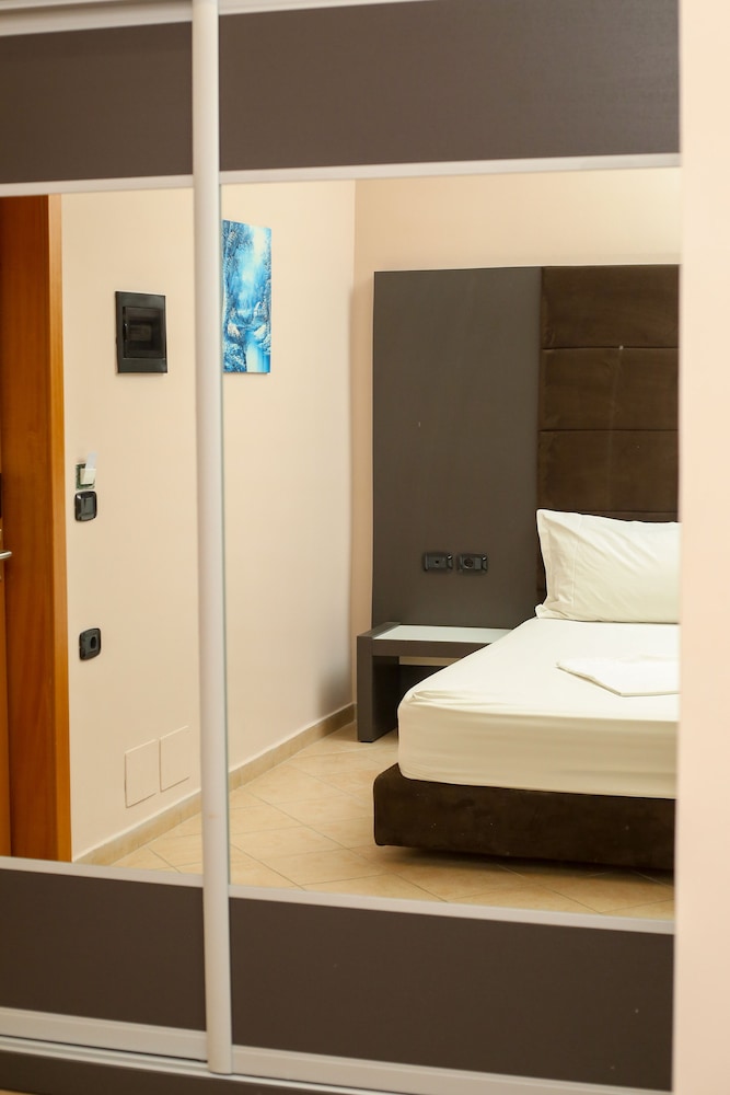 Standard Triple Room, Mountain View photo 2