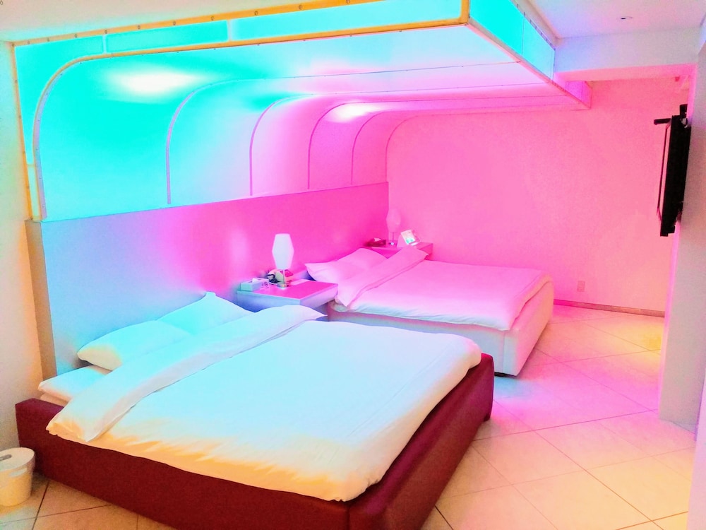 Quadruple Room - Photo 5