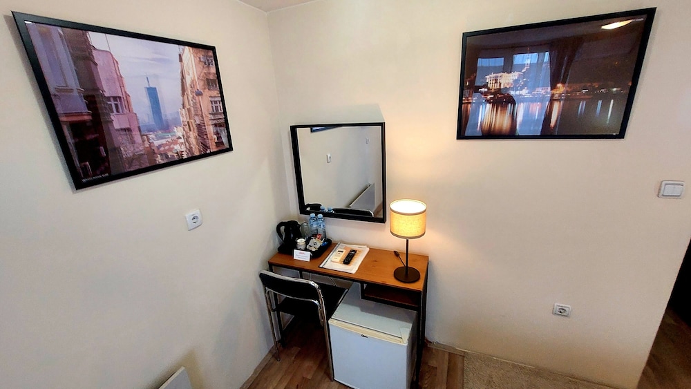 Standard Twin Room, 2 Twin Beds - Photo 4