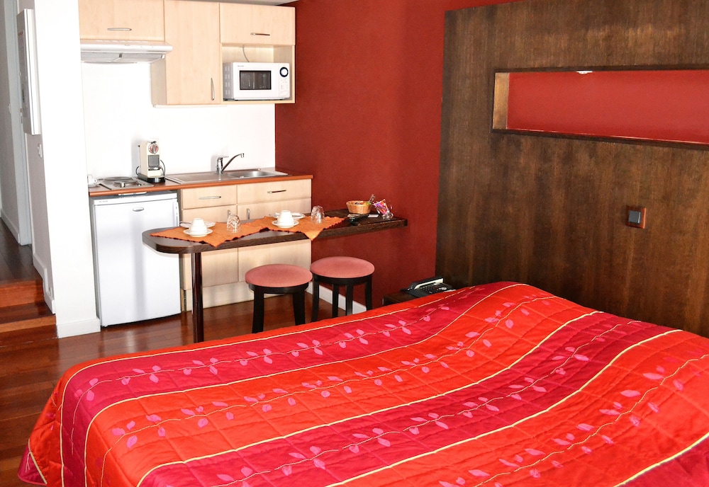 Standard Double or Twin Room photo 3