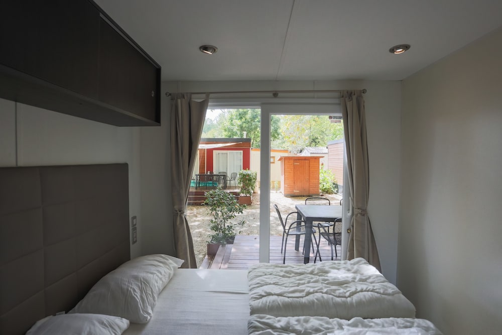 Grand Mobile Home, 3 Bedrooms photo 2
