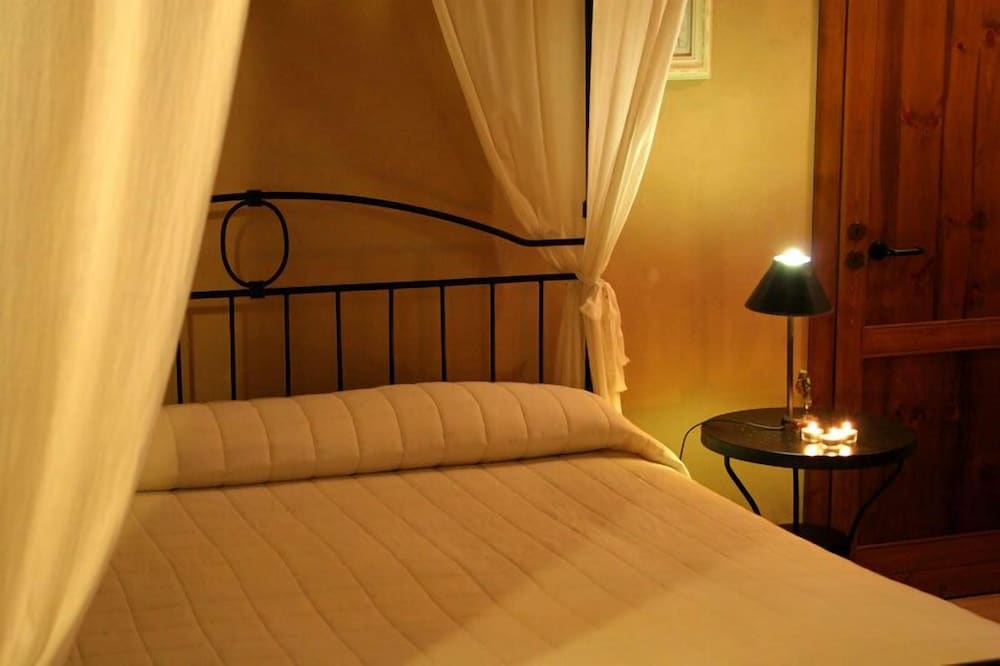 Elite Double Room, Private Bathroom photo 3