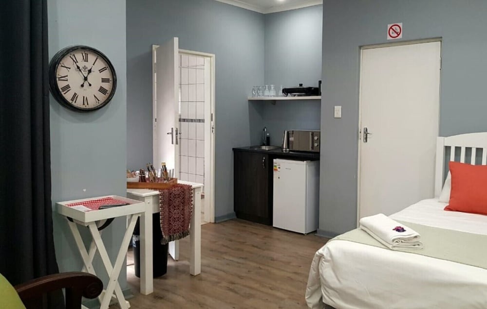 Family Room - Photo 12