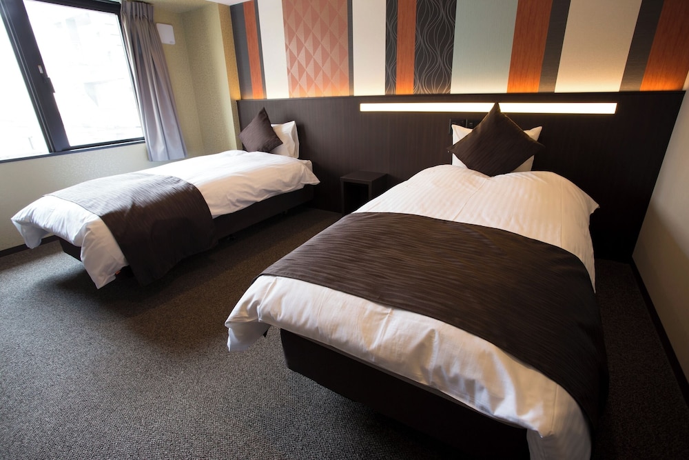 Basic Twin Room