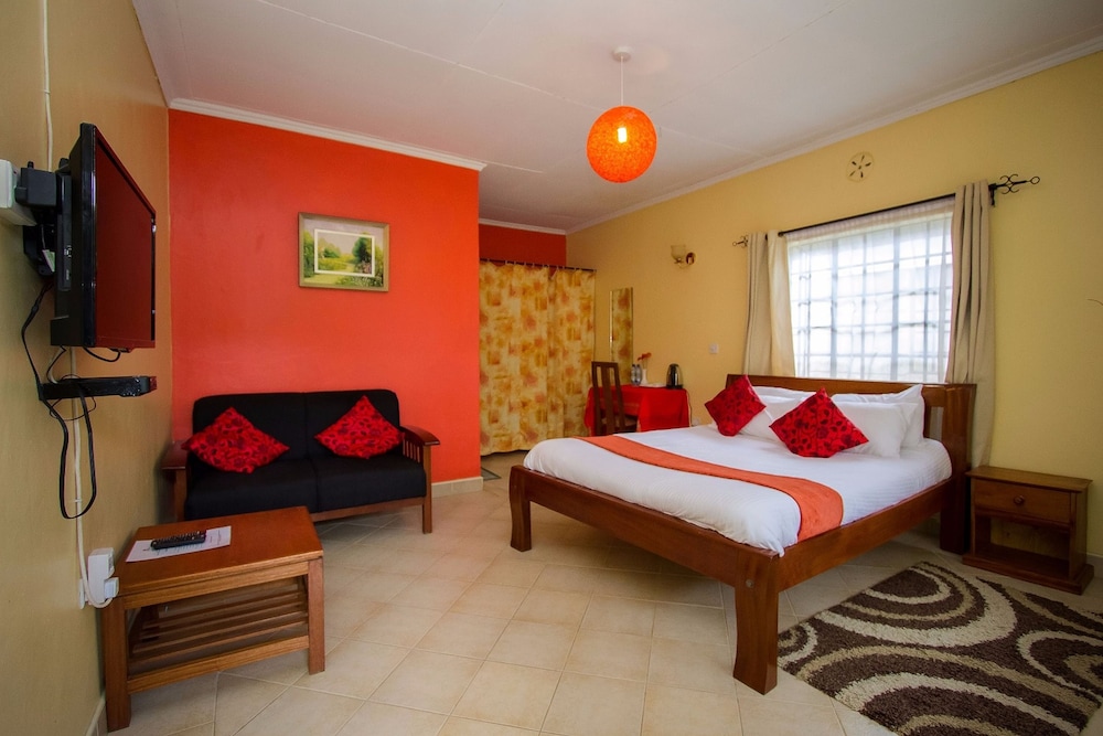 Standard Double or Twin Room photo 1