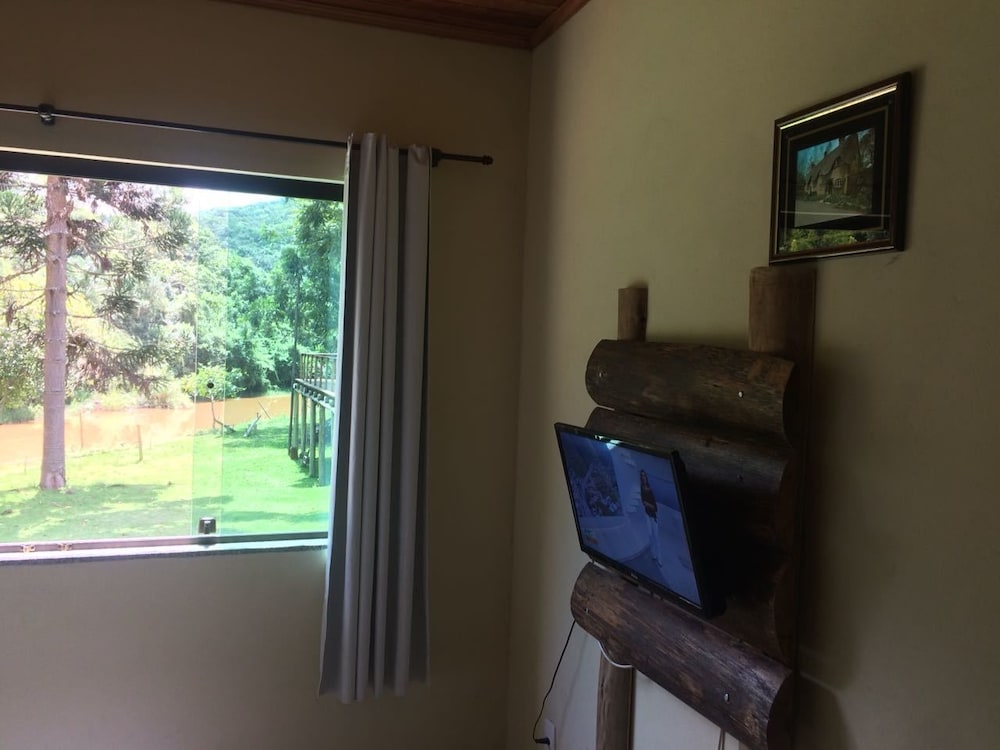 Standard Quadruple Room, Ensuite, Garden View photo 2