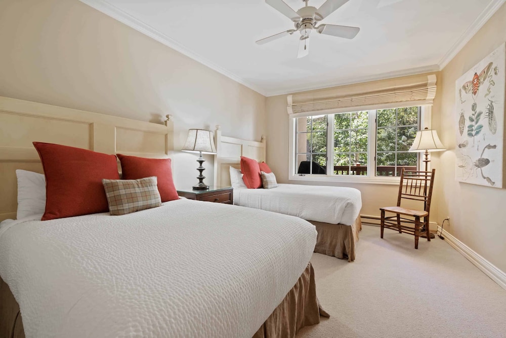 Premium Condo, 2 Bedrooms photo 3
