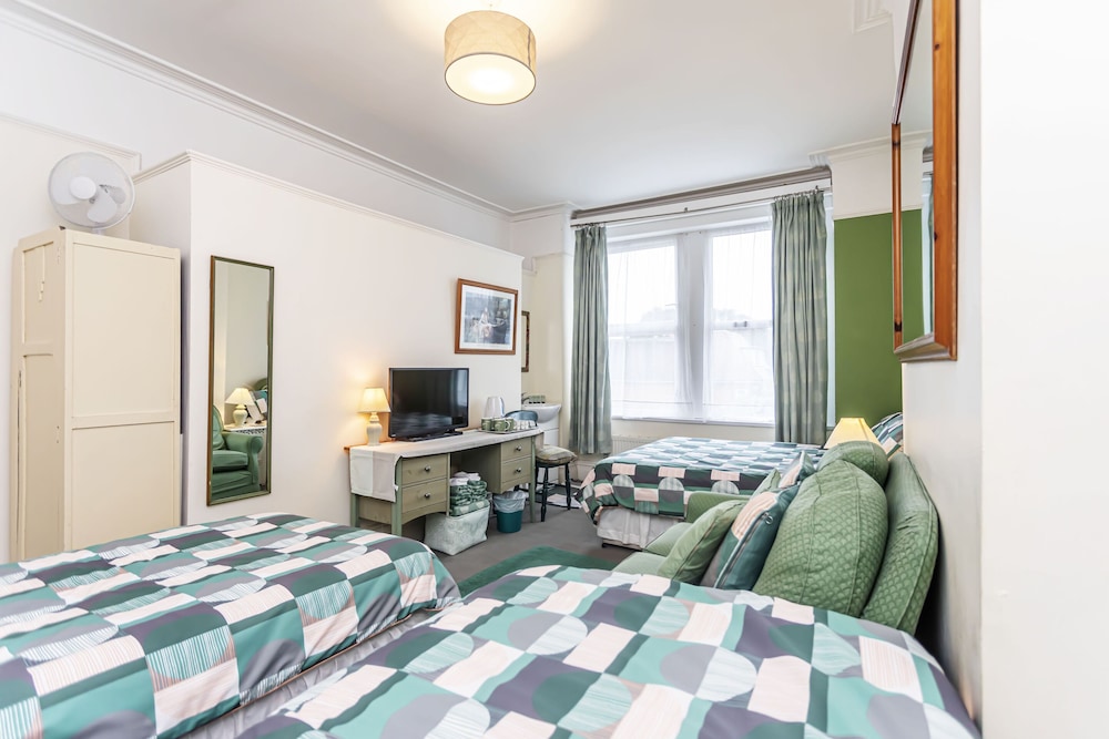 Standard Quadruple Room, Shared Bathroom, Garden View photo 3