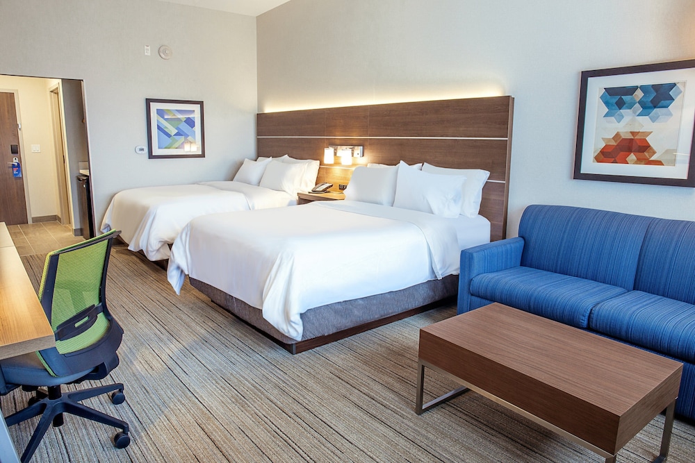 Suite, 2 Queen Beds
