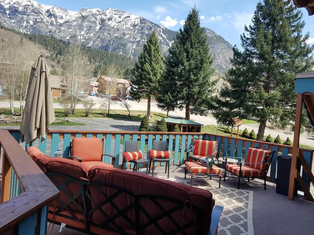 Comfort Double Room, 2 Queen Beds, Non Smoking, Mountain View photo 3