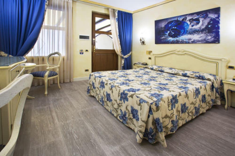 Standard Room (single use) - Photo 1