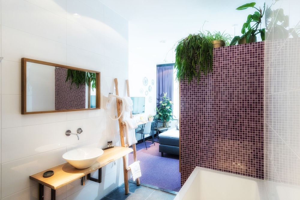 Suite, Bathtub photo 3