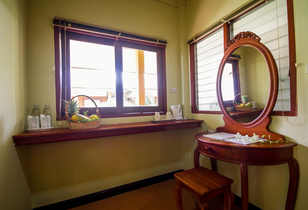 Superior Bungalow - Photo 6