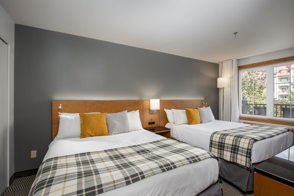 Suite, 2 Queen Beds - Photo 1
