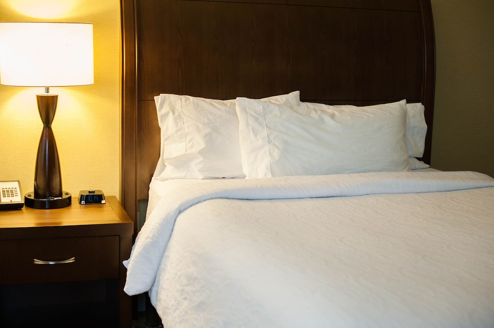 Room, 2 Queen Beds, Accessible (Hearing) - Photo 1