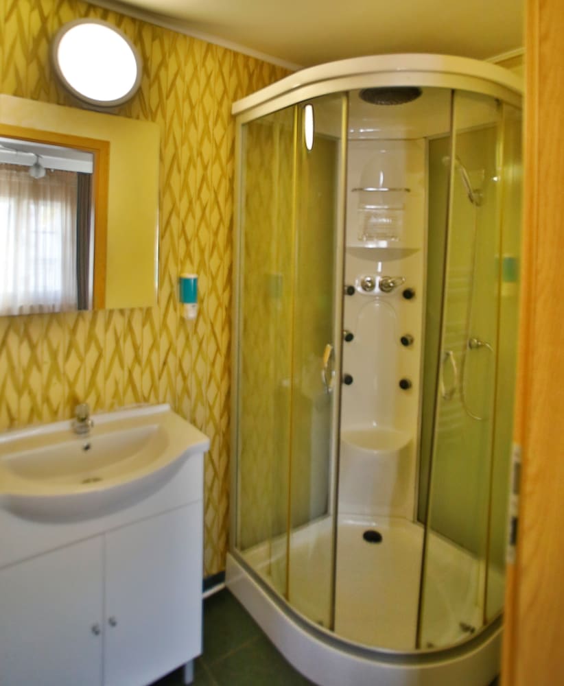 Double or Twin Room - Photo 2