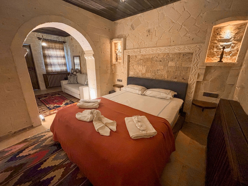 Deluxe Room, Balcony, Garden View